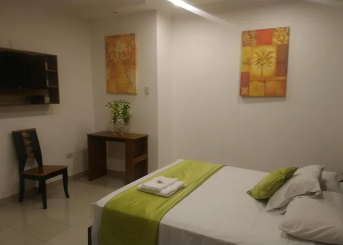 Hostal Perla Real Inn