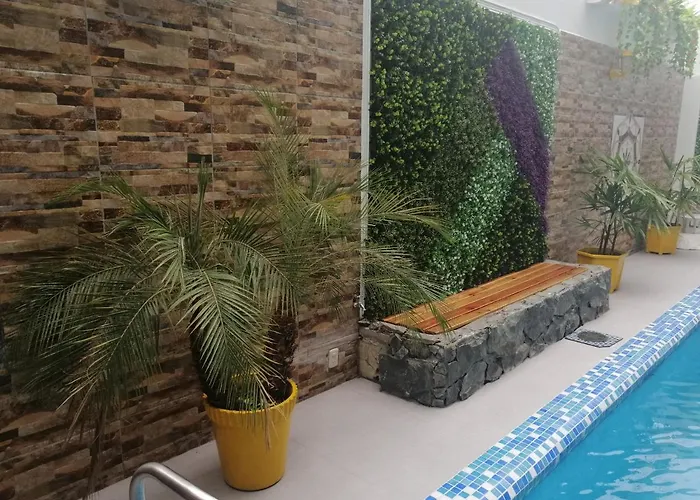 Hostal Perla Real Inn